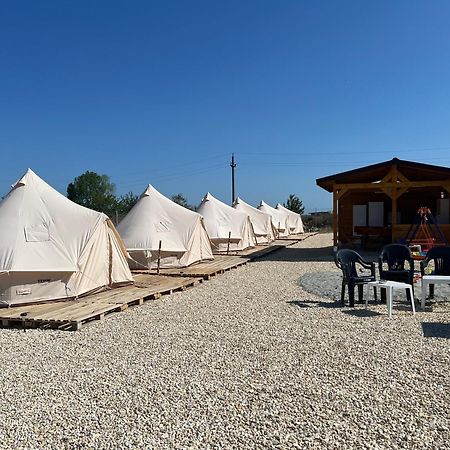 Meme Glamping Hotell Corbu  Eksteriør bilde