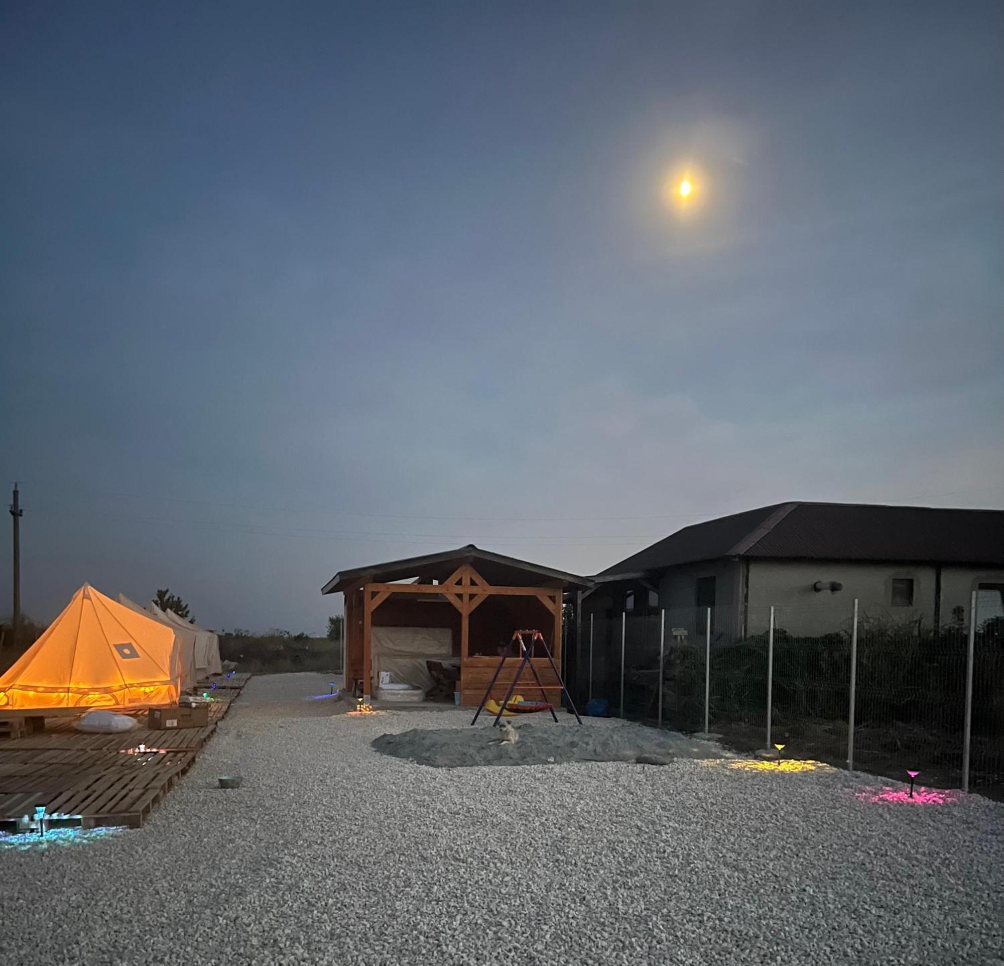 Meme Glamping Hotell Corbu  Eksteriør bilde